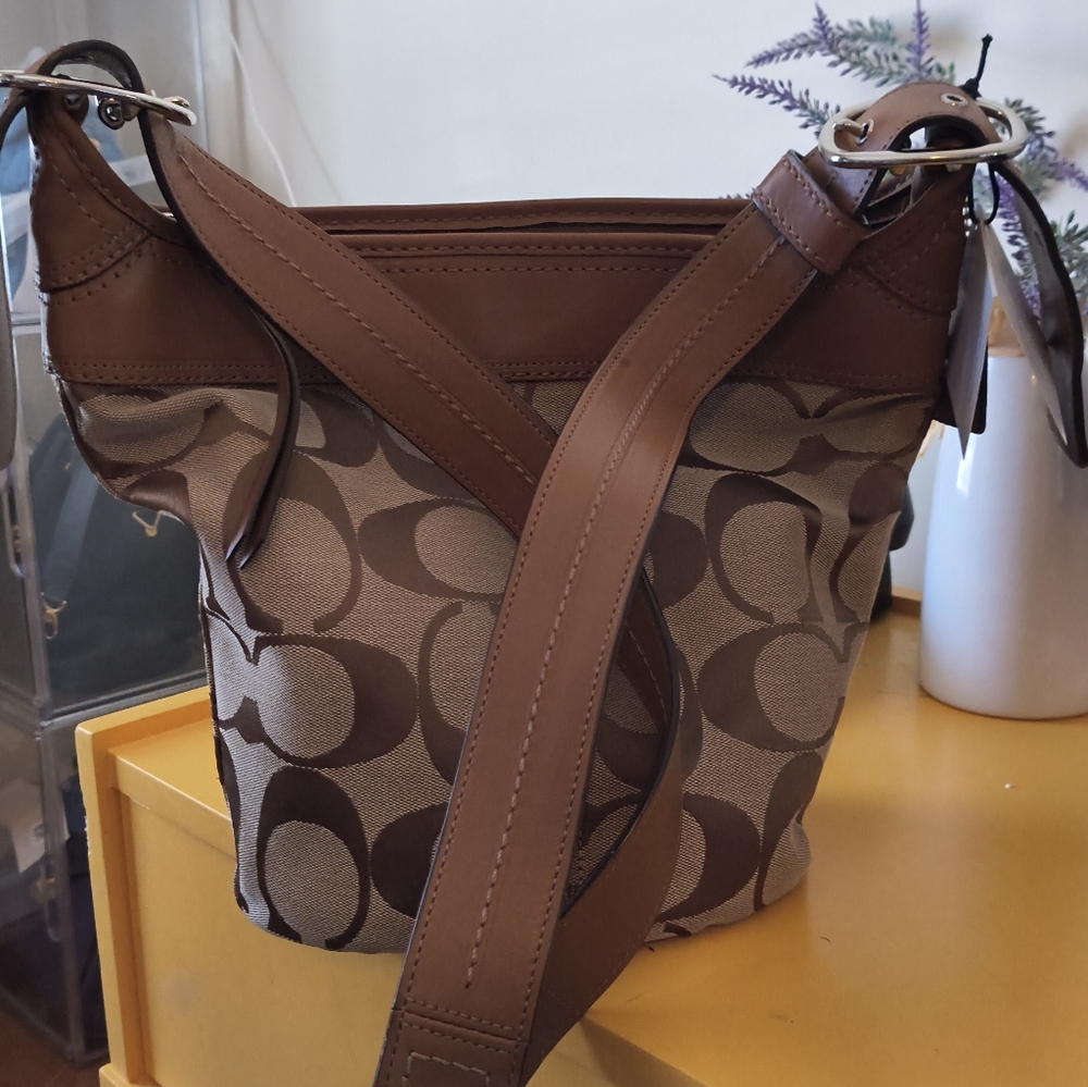 COACH Signature Bleeker Hobo Bag In EUC - Picture 6 of 9